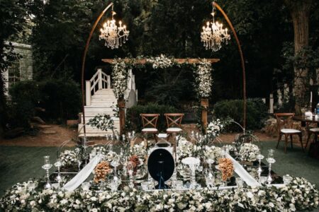 باغ کوچک عروسی با سفره عقد