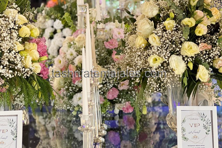 خدمات مجالس عروسی با گل آرائی